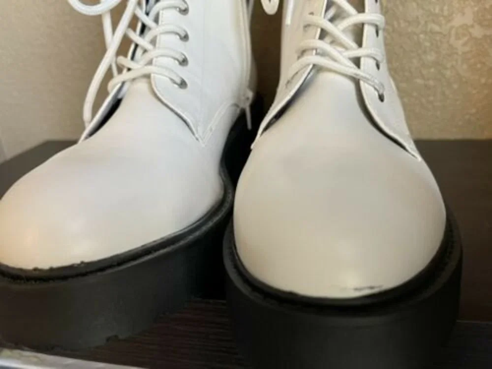 R2 Stomrie White Boots Shoes Womens Size 9.5 NEW With 2 in. Heels White Laces - Picture 5 of 7